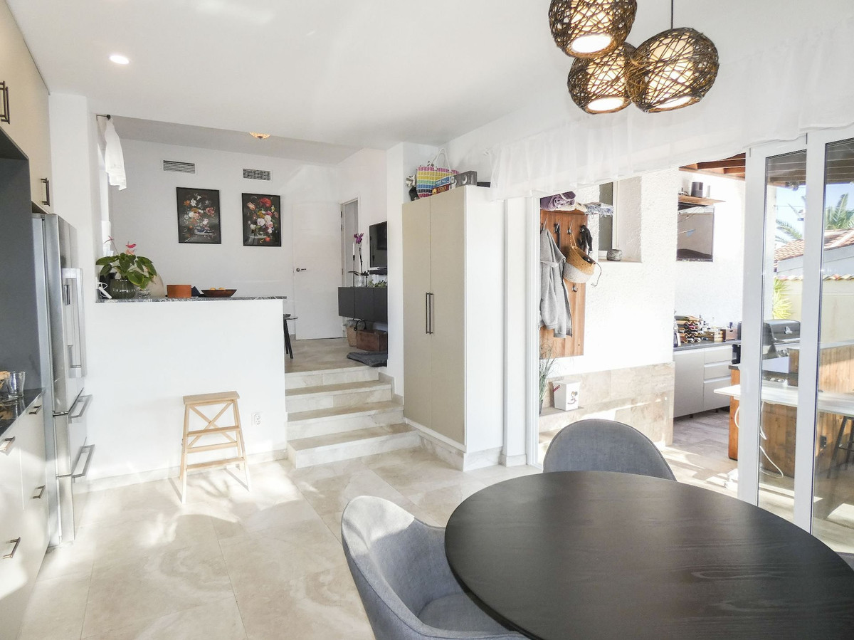 5-Bedroom Detached House in Ciudad Quesada, Rojales | Sun... - Image 6