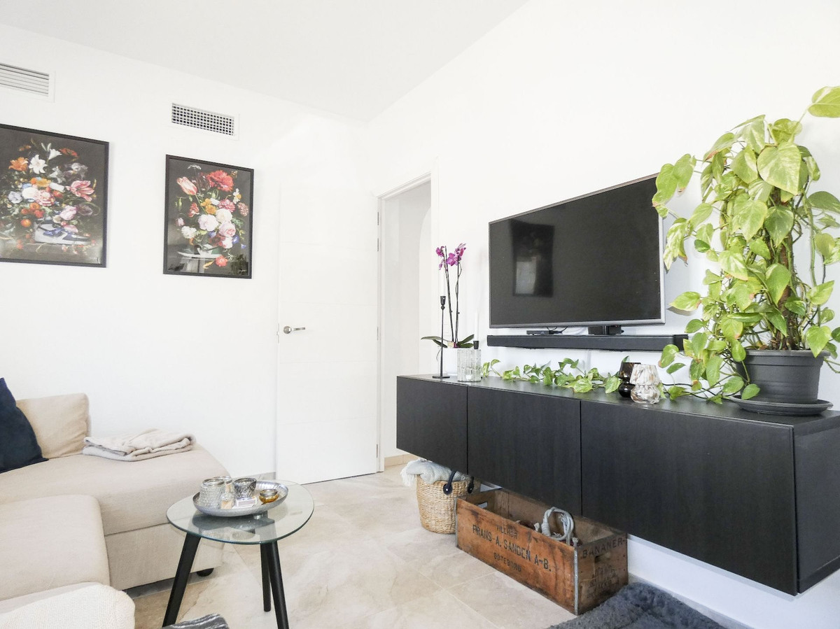 5-Bedroom Detached House in Ciudad Quesada, Rojales | Sun... - Image 8