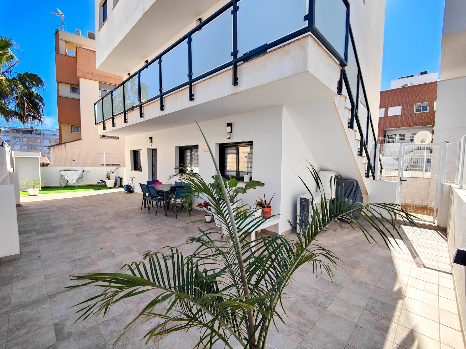 3-Bedroom Apartment in Los Secanos, Guardamar del Segura - Image 2