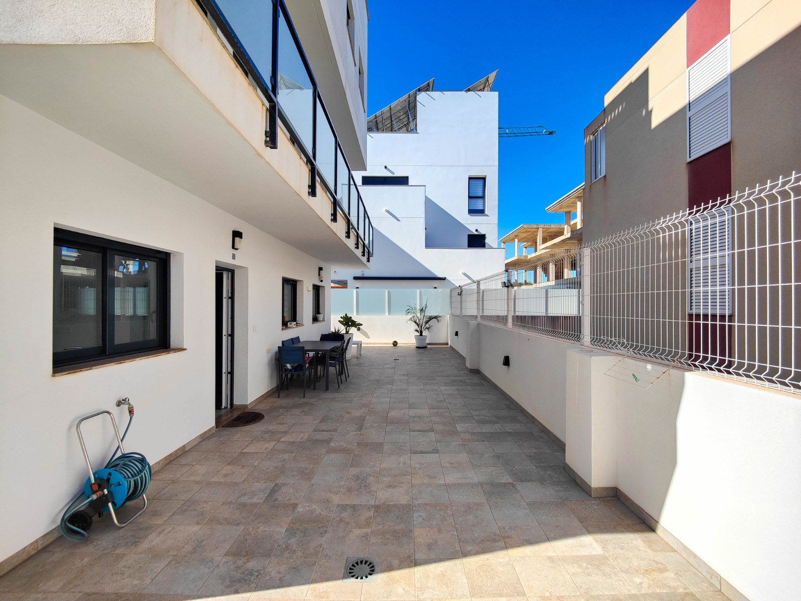3-Bedroom Apartment in Los Secanos, Guardamar del Segura - Image 4