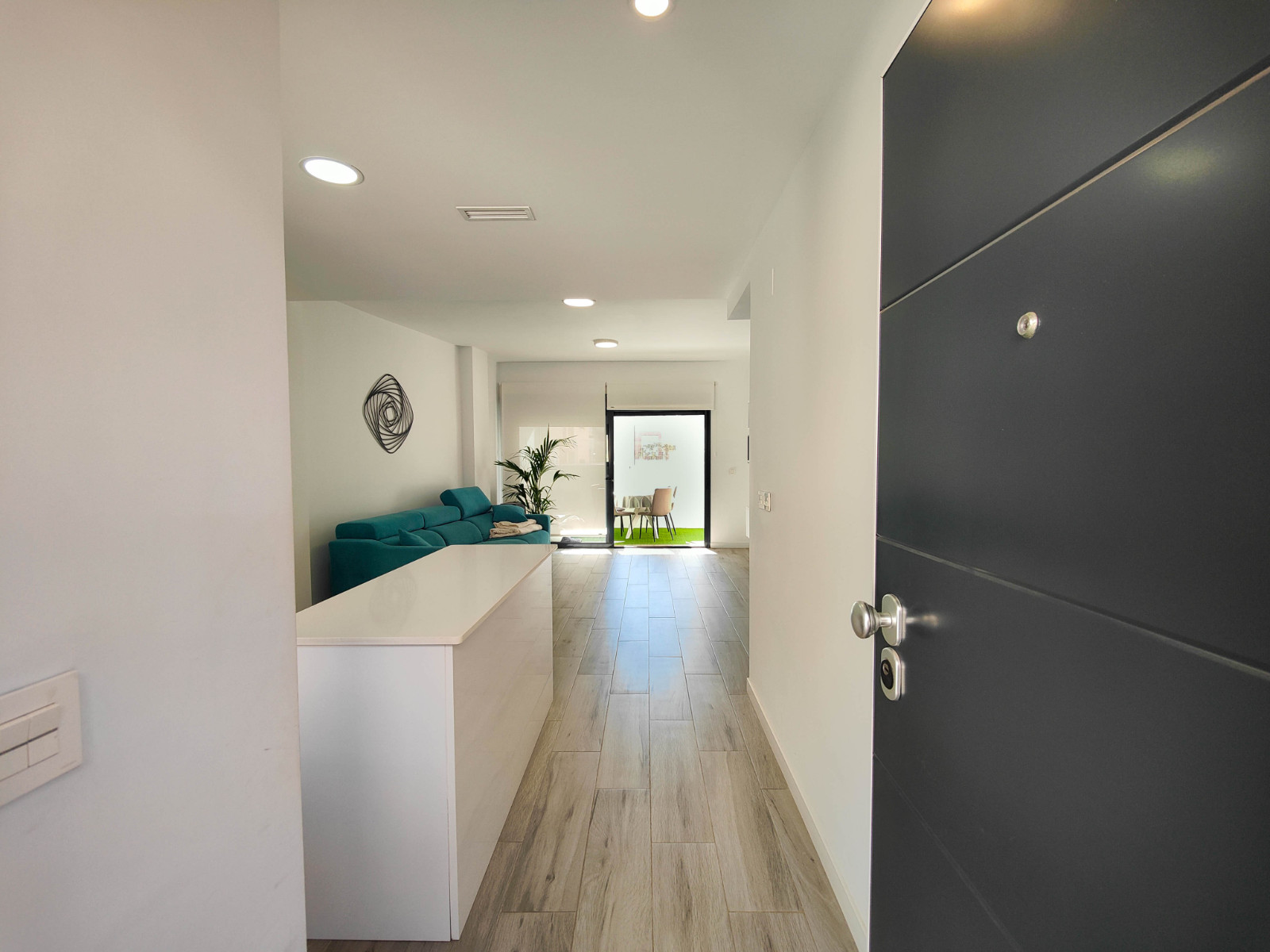 3-Bedroom Apartment in Los Secanos, Guardamar del Segura - Image 7