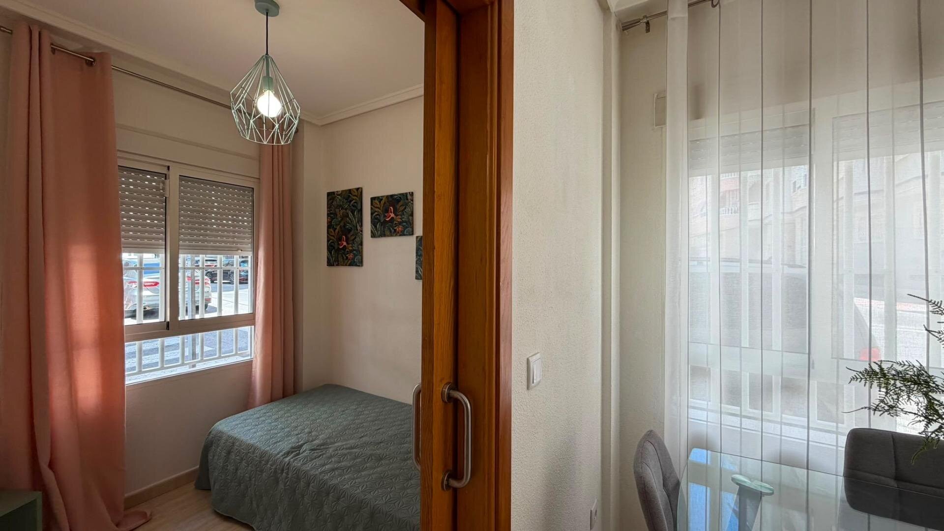 1-Bedroom Apartment in Estacion de Autobuses, Torrevieja - Image 14