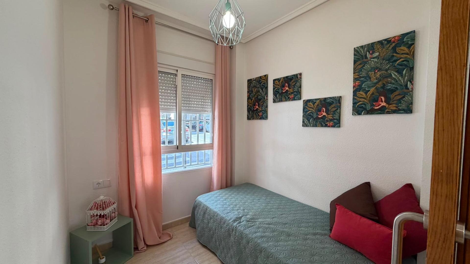 1-Bedroom Apartment in Estacion de Autobuses, Torrevieja - Image 16
