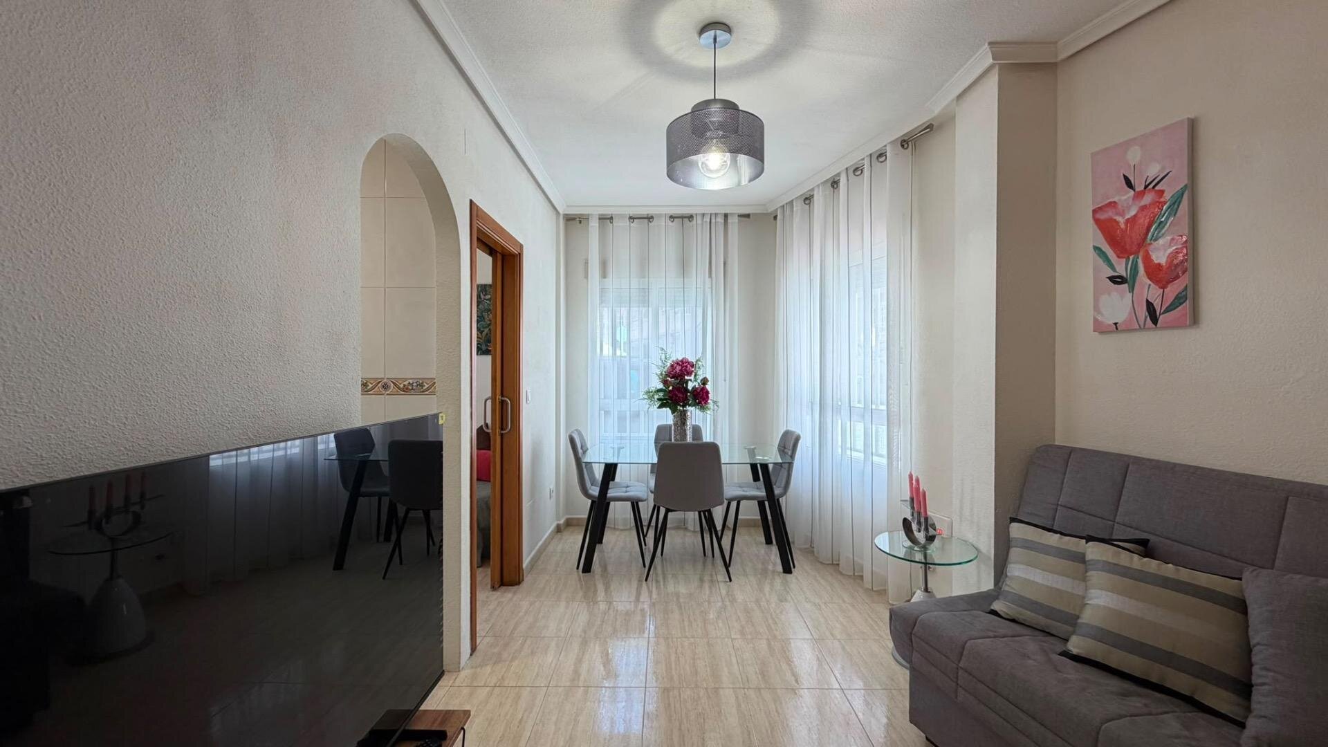 1-Bedroom Apartment in Estacion de Autobuses, Torrevieja - Image 5