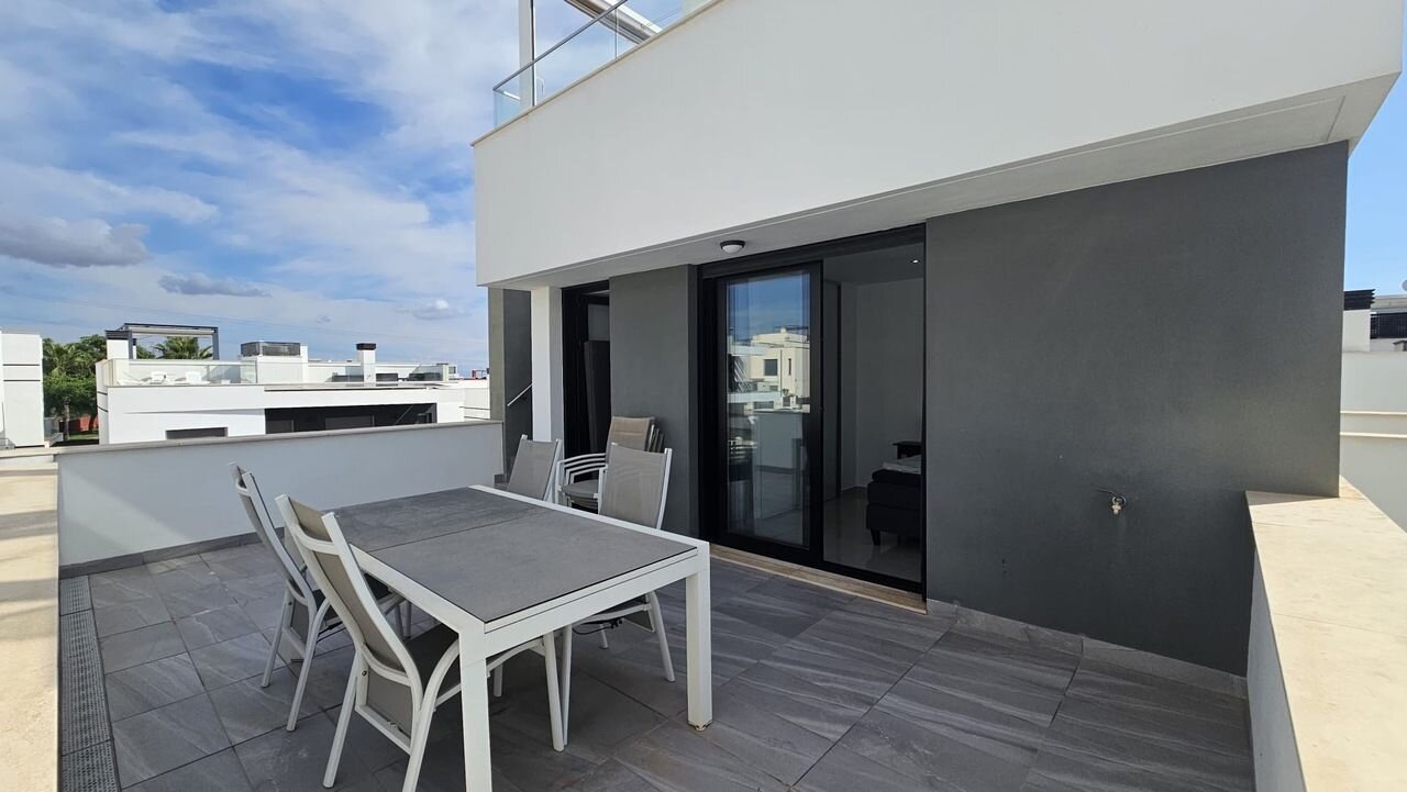 6-Bedroom Villa in Villamartín-las Filipinas, Orihuela Costa - Image 23
