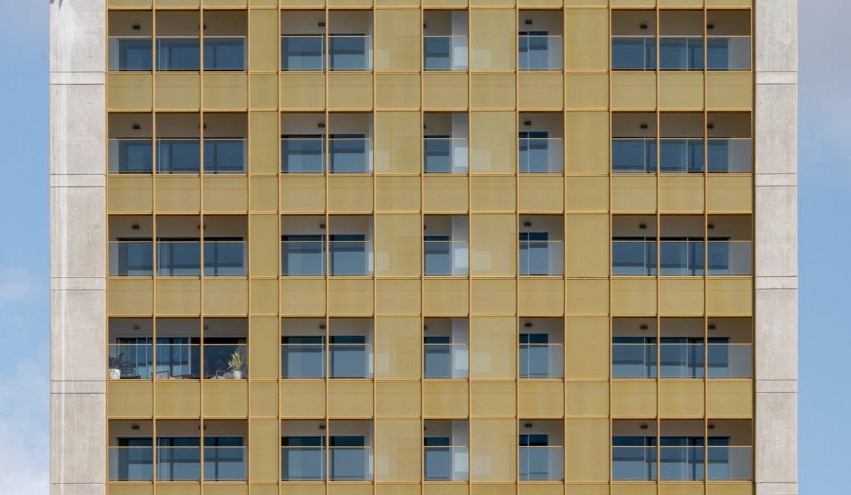 2-Bedroom Middle Floor Apartment in Benidorm - Image 20