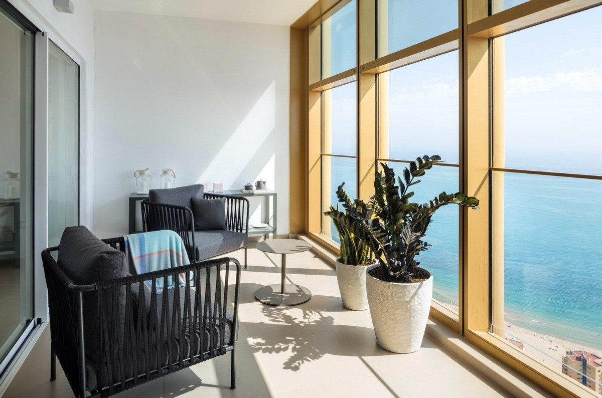 2-Bedroom Middle Floor Apartment in Benidorm - Image 3