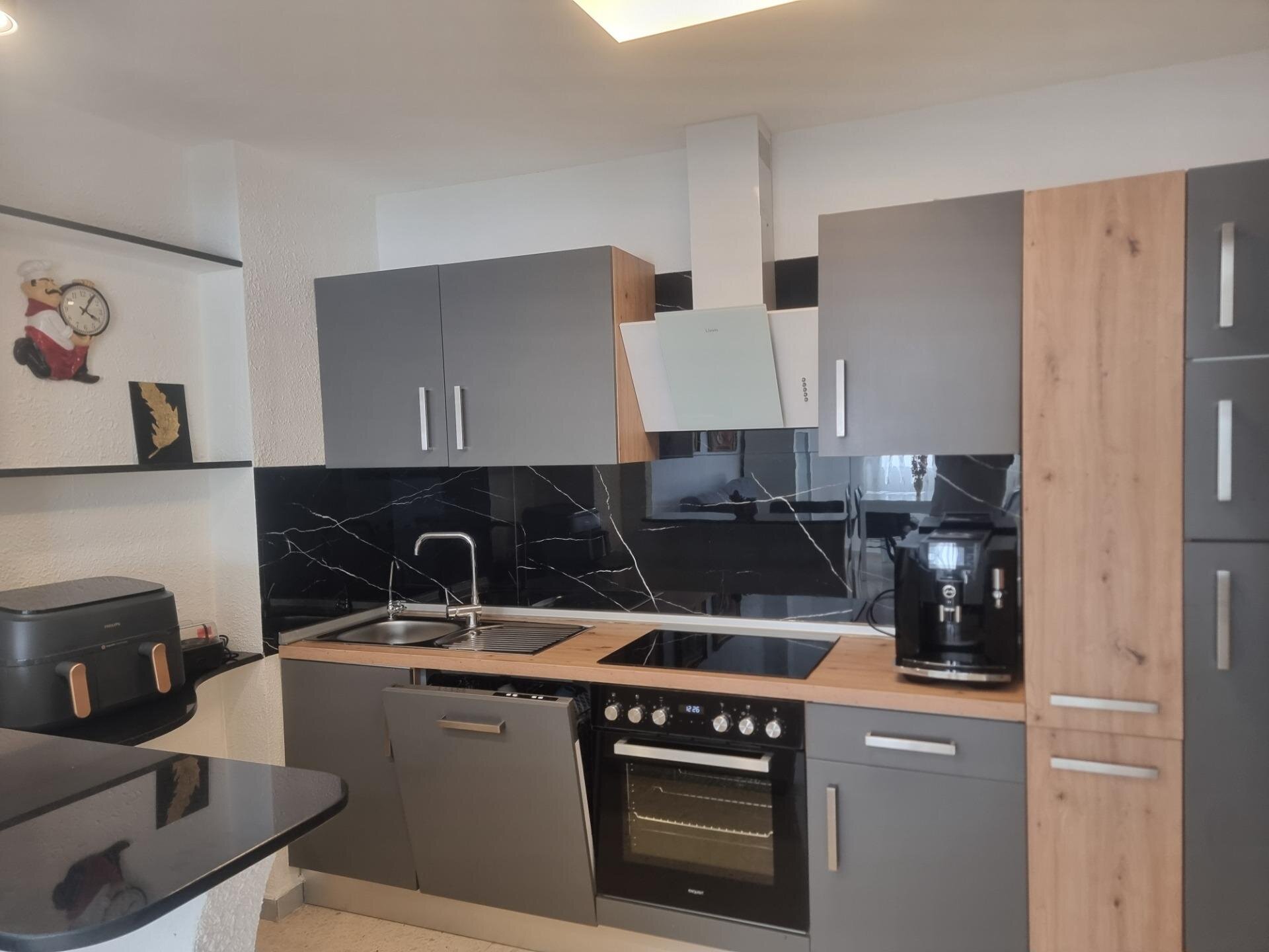 2-Bedroom Apartment in Estacion de Autobuses, Torrevieja - Image 12