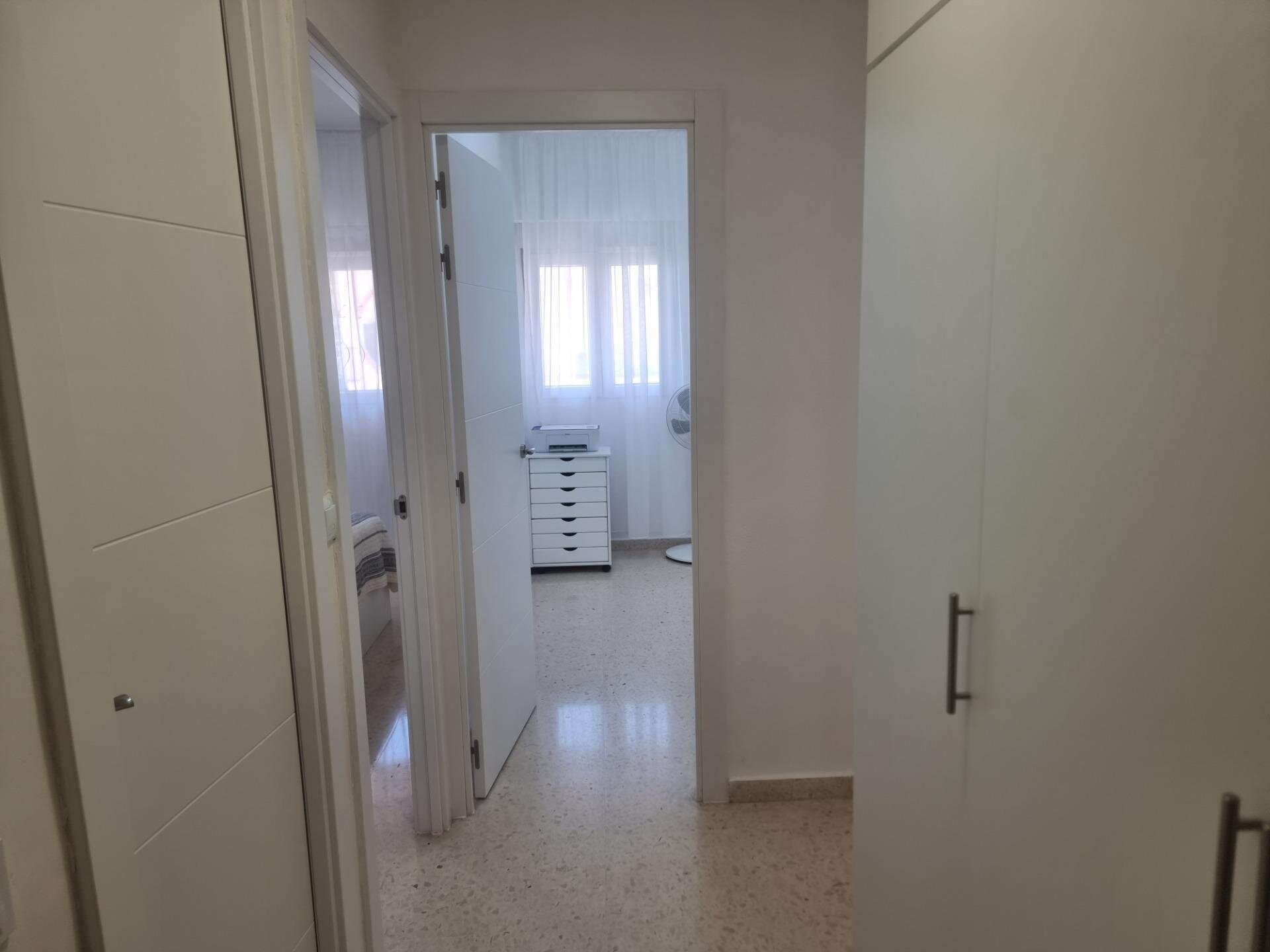 2-Bedroom Apartment in Estacion de Autobuses, Torrevieja - Image 16