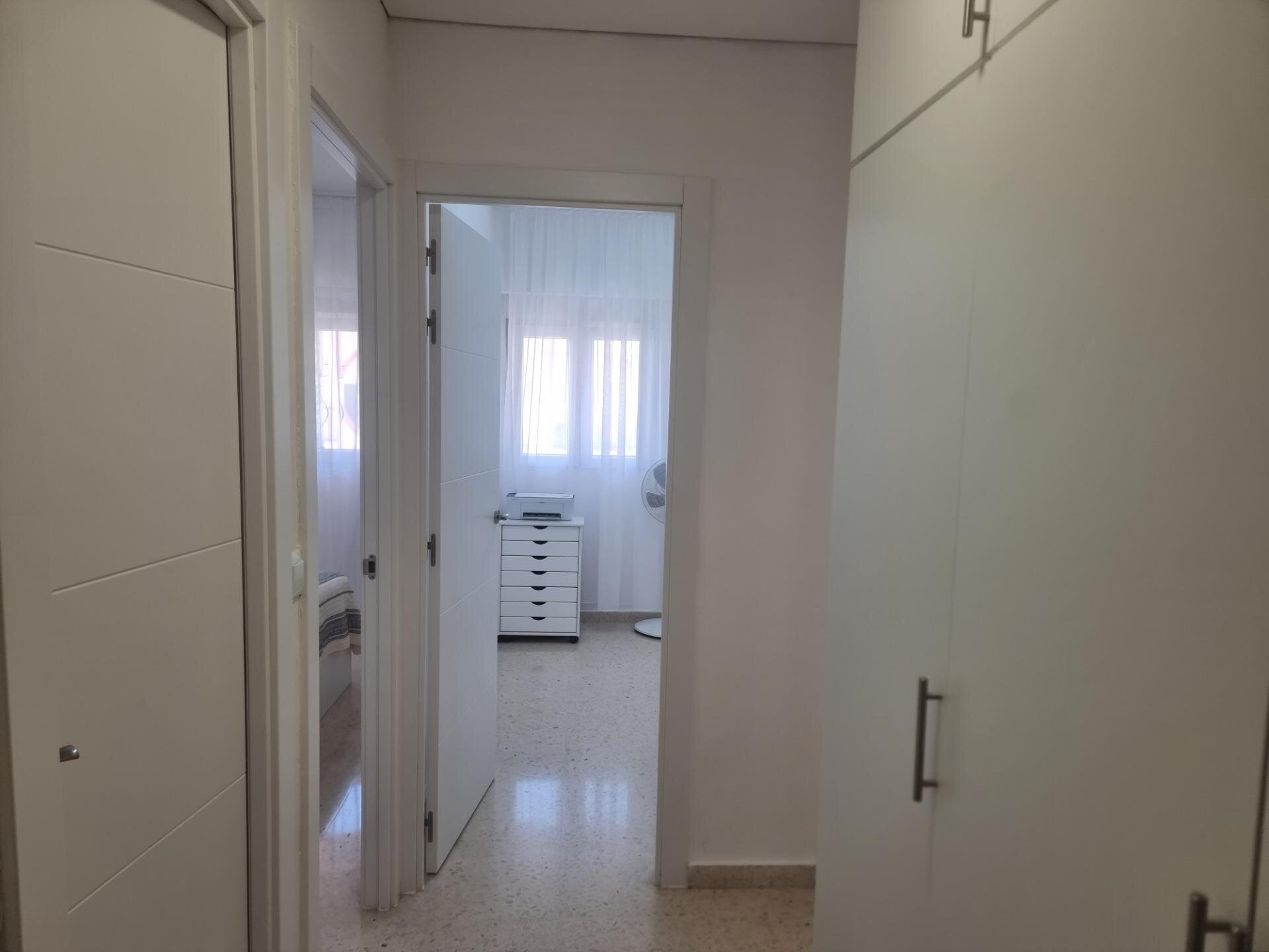 2-Bedroom Apartment in Estacion de Autobuses, Torrevieja - Image 18