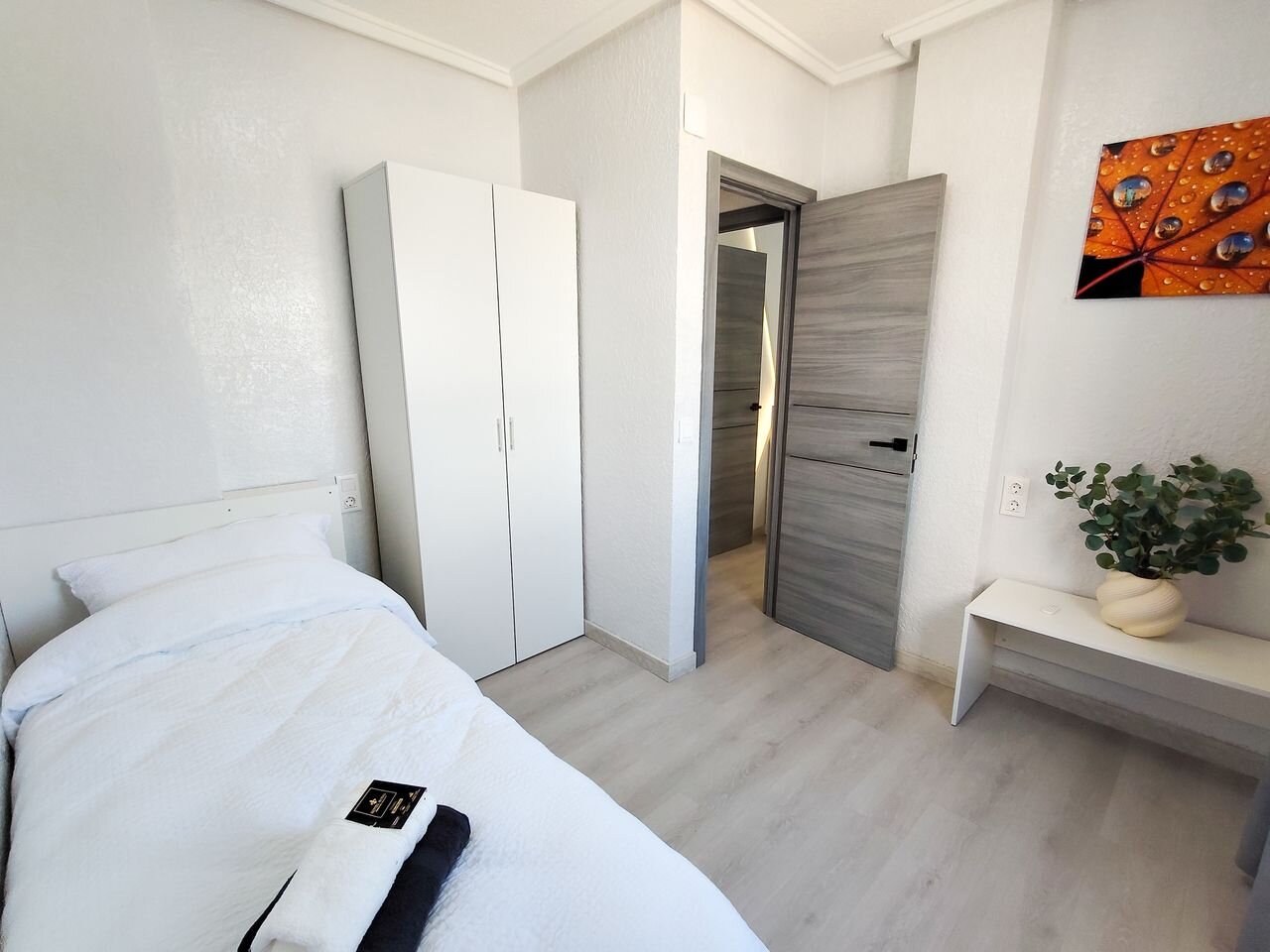 3-Bedroom Apartment in Centro, Torrevieja - Image 24