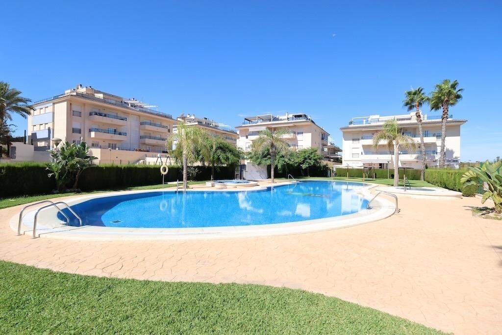 3-Bedroom Penthouse in Zona Pueblo, Pilar de la Horadada - Image 1