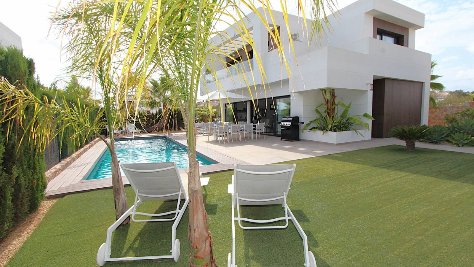 3-Bedroom Villa in Centro de la Ciudad Quesada, Rojales - Image 2