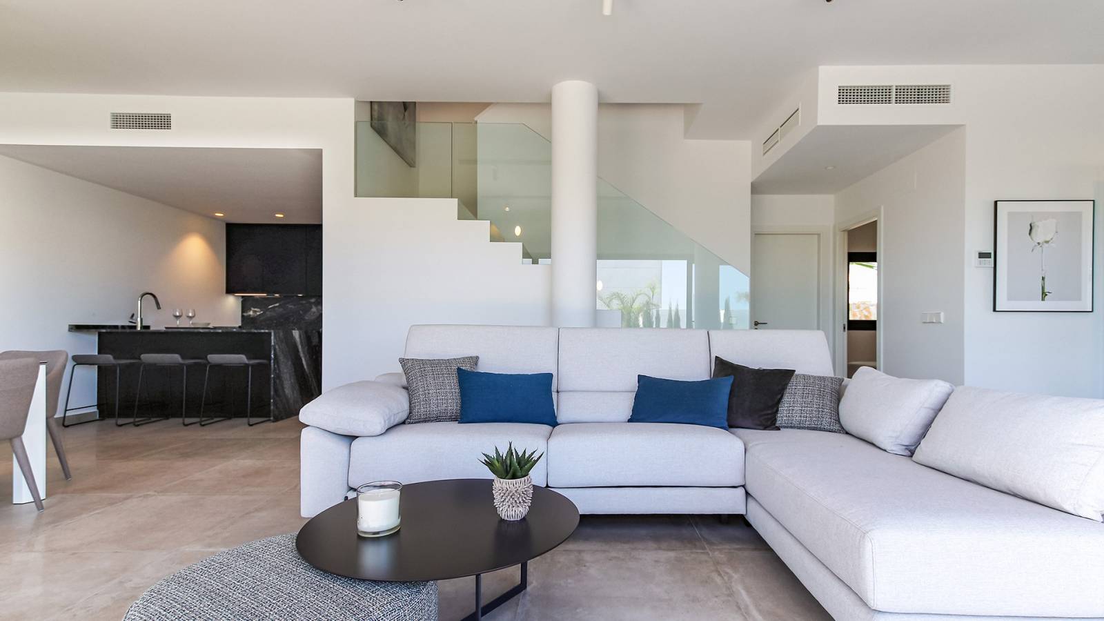 3-Bedroom Villa in Centro de la Ciudad Quesada, Rojales - Image 4