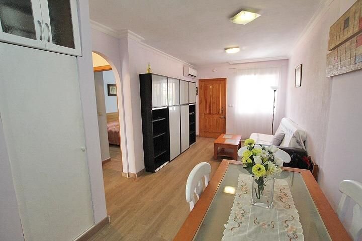 2-Bedroom Bungalow in Urbanizaciones, Guardamar del Segura - Image 3