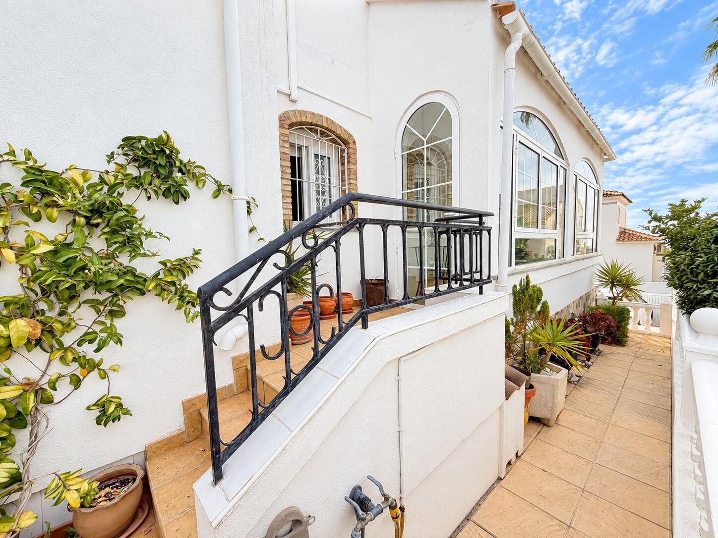 3-Bedroom Villa in Villamartín-las Filipinas, Orihuela Costa - Image 7