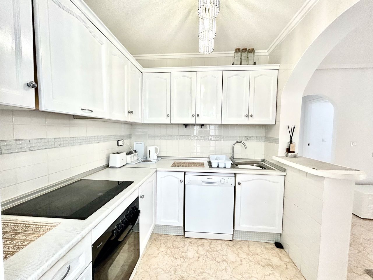 2-Bedroom House in Rocio del Mar, Orihuela Costa - Image 11