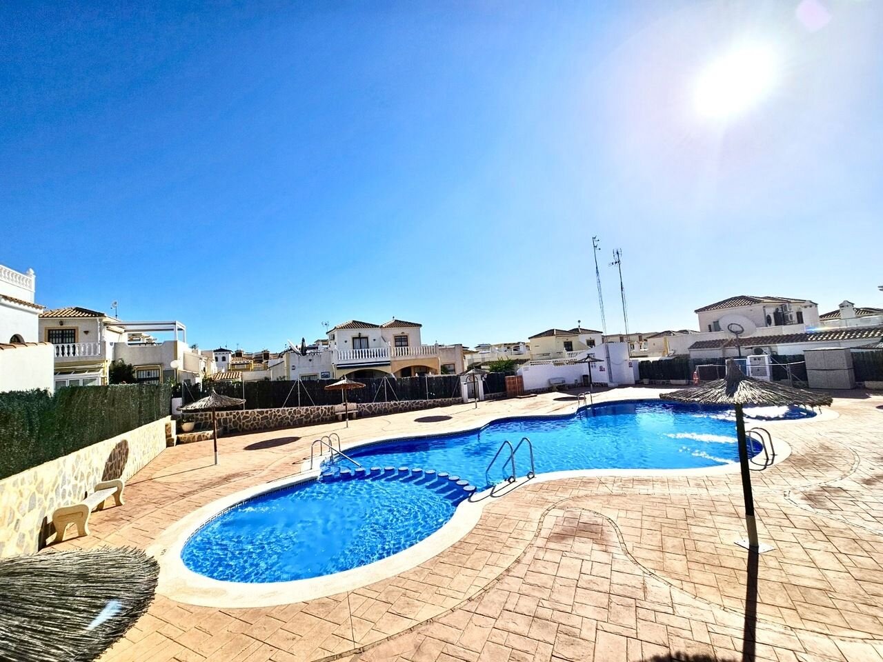 Dom z 2 Sypialniami w Rocio del Mar, Orihuela Costa - Image 2