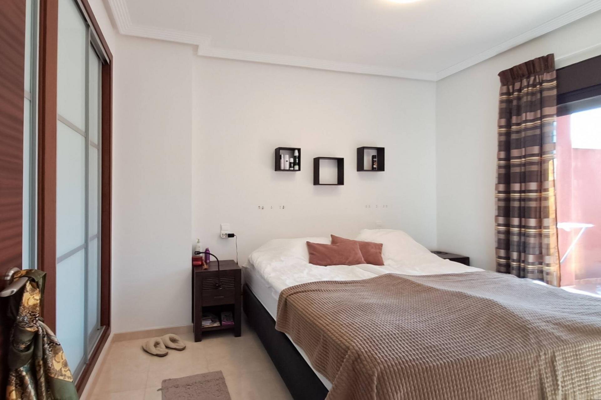 2-Bedroom Apartment in Lomas de Cabo Roig, Orihuela Costa - Image 10