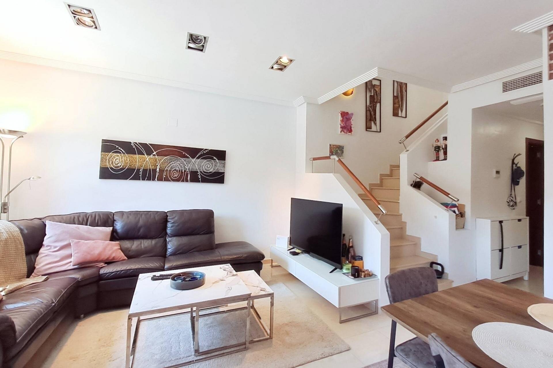 2-Bedroom Apartment in Lomas de Cabo Roig, Orihuela Costa - Image 2