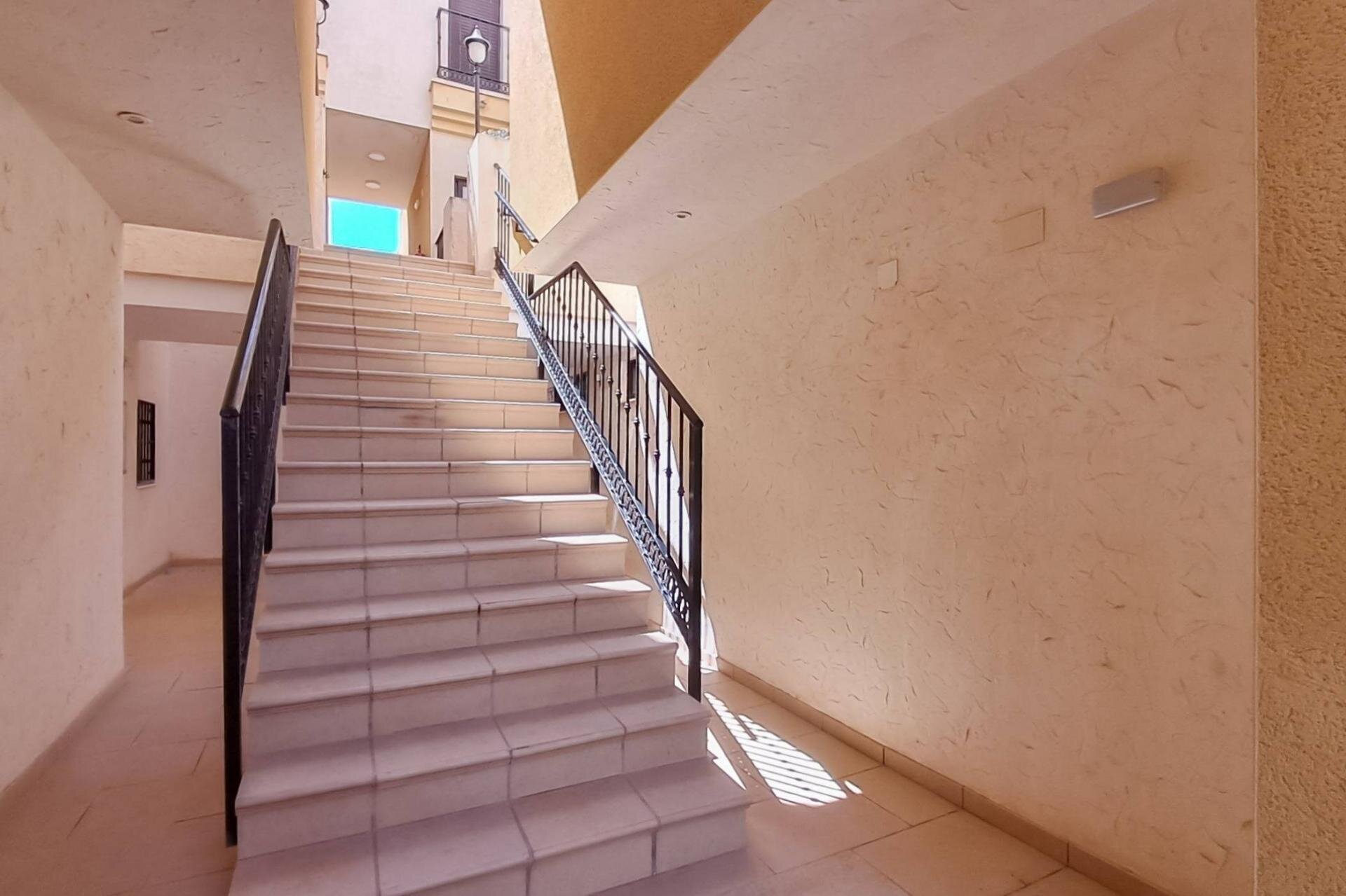 2-Bedroom Apartment in Lomas de Cabo Roig, Orihuela Costa - Image 25