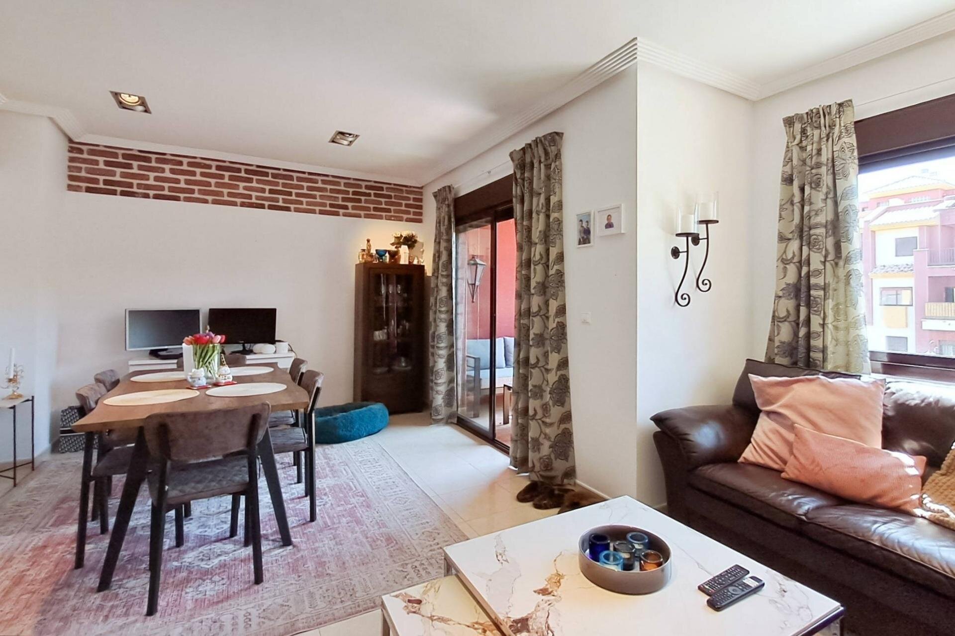 2-Bedroom Apartment in Lomas de Cabo Roig, Orihuela Costa - Image 3
