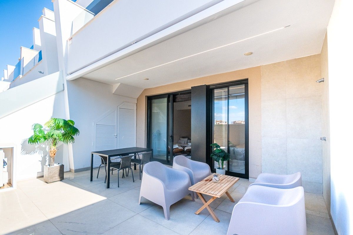 3-Bedroom Apartment in San Pedro del Pinatar, San Pedro del Pinatar - Image 2