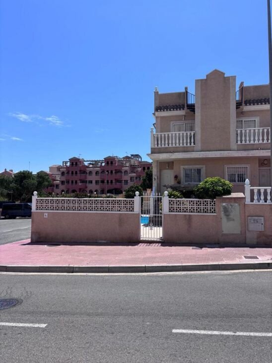 3-Bedroom House in Las Filipinas, Orihuela Costa - Image 1