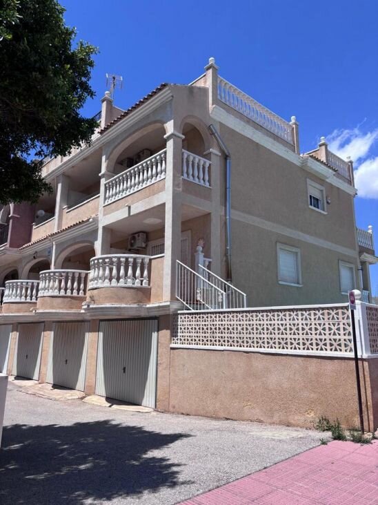 3-Bedroom House in Las Filipinas, Orihuela Costa - Image 3