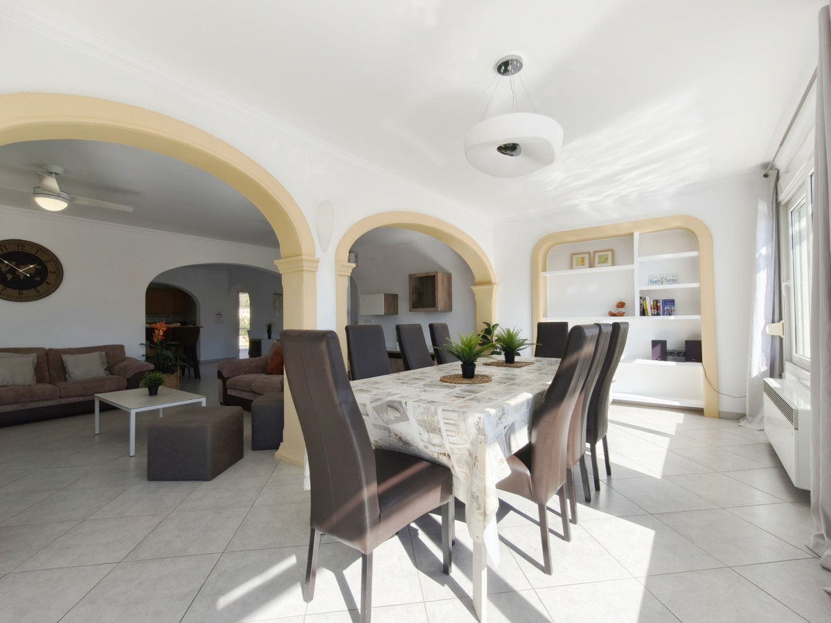 3-Bedroom Detached House in  Calpe | Sunny Casas - Costa ... - Image 16