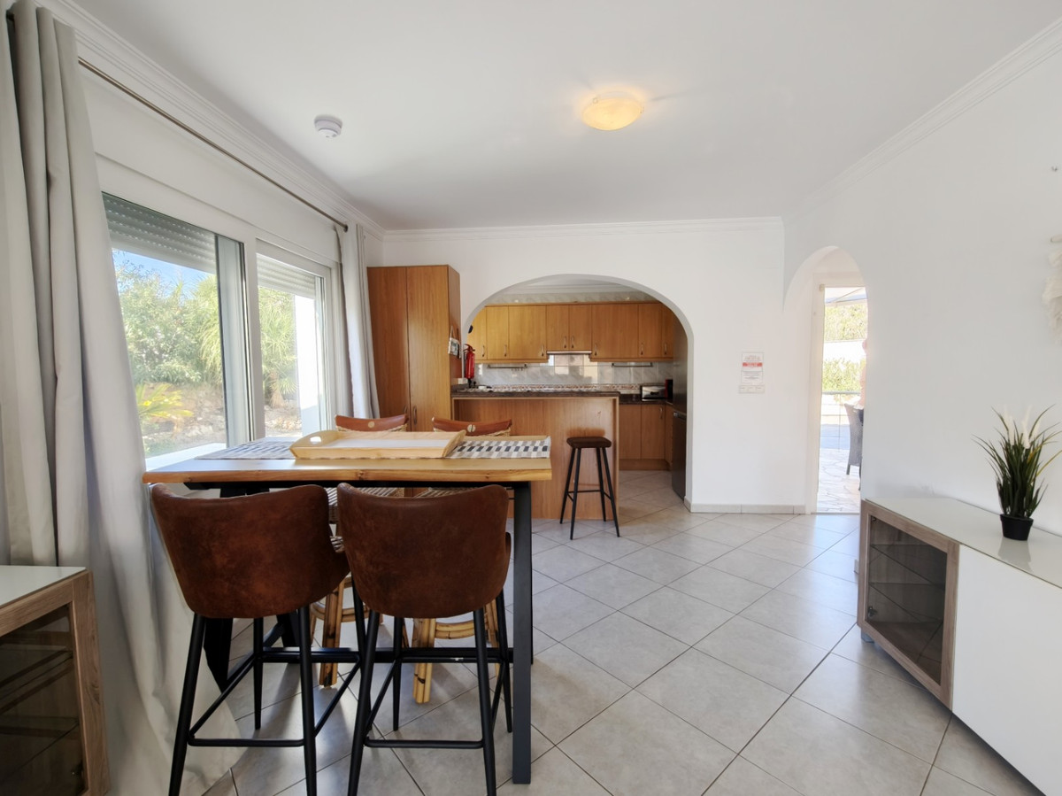 3-Bedroom Detached House in  Calpe | Sunny Casas - Costa ... - Image 18