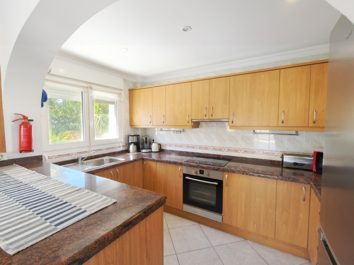 3-Bedroom Detached House in  Calpe | Sunny Casas - Costa ... - Image 19