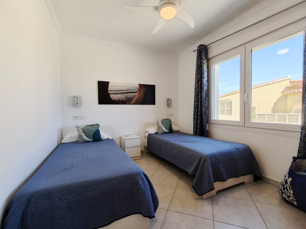 3-Bedroom Detached House in  Calpe | Sunny Casas - Costa ... - Image 20