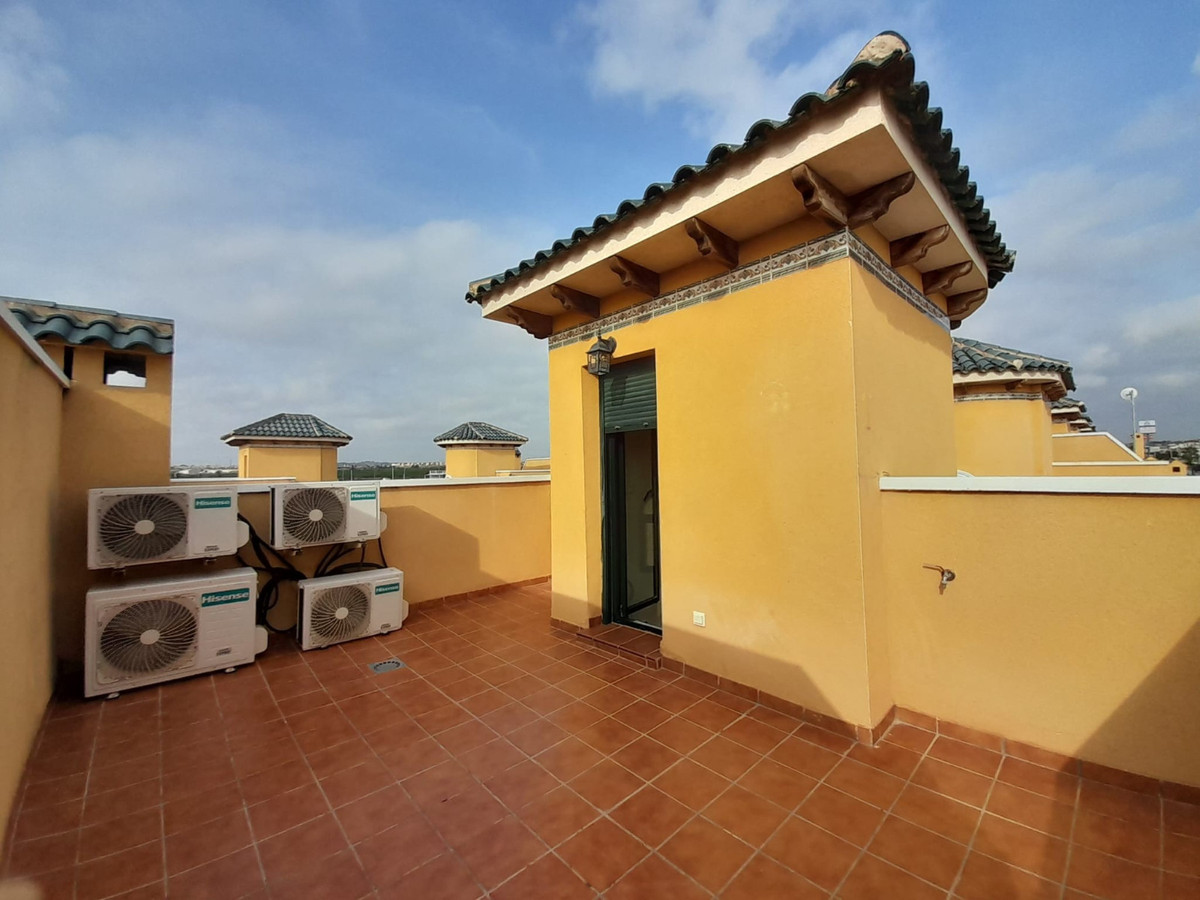 3-Bedroom Townhouse in Ciudad Quesada, Rojales | Sunny Ca... - Image 17