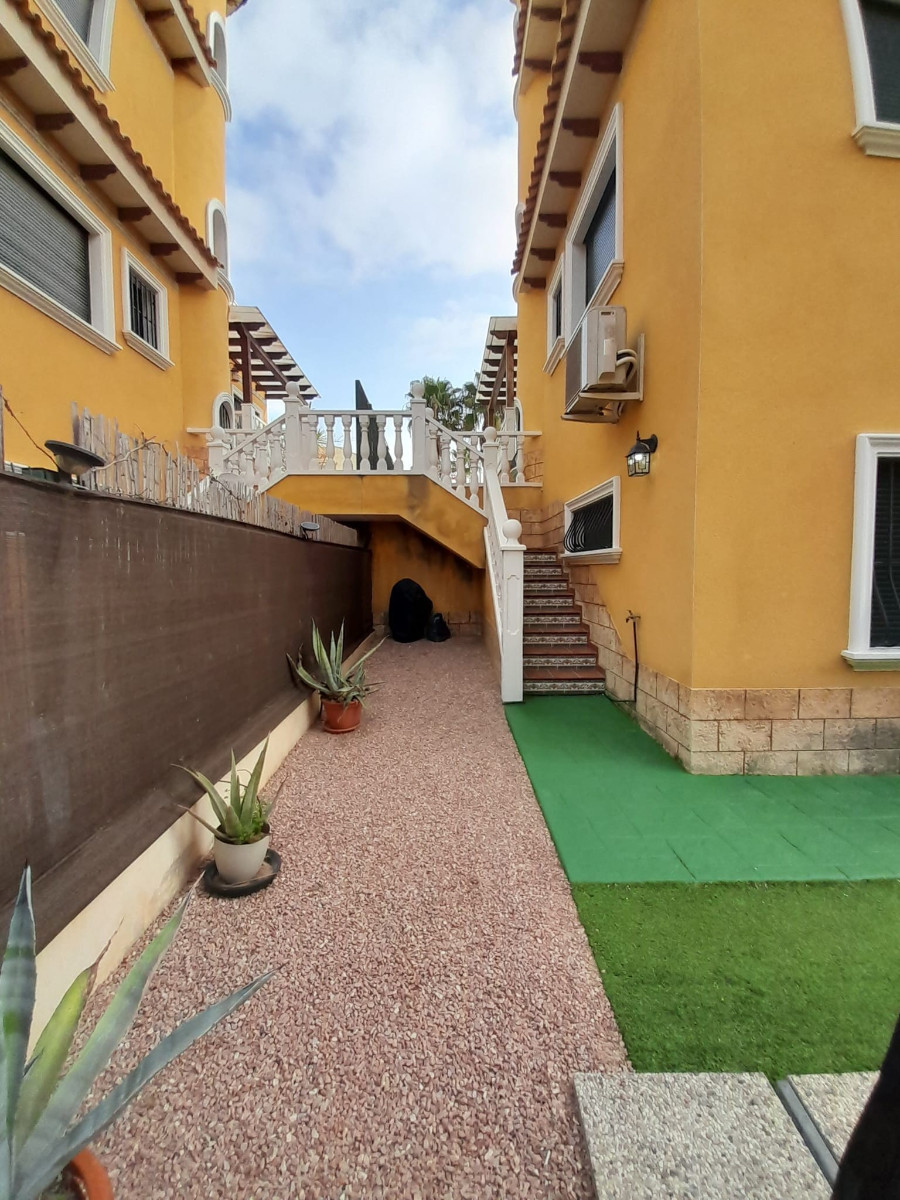 3-Bedroom Townhouse in Ciudad Quesada, Rojales | Sunny Ca... - Image 19