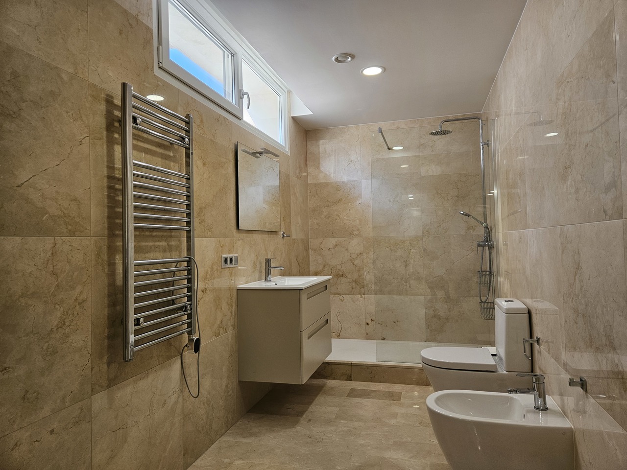5-Bedroom Villa in La Zenia, Orihuela Costa - Image 22