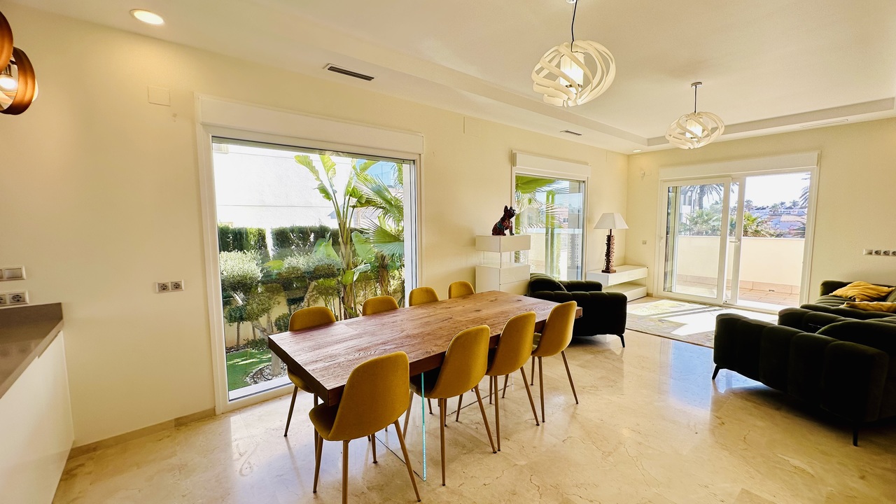 5-Bedroom Villa in La Zenia, Orihuela Costa - Image 8