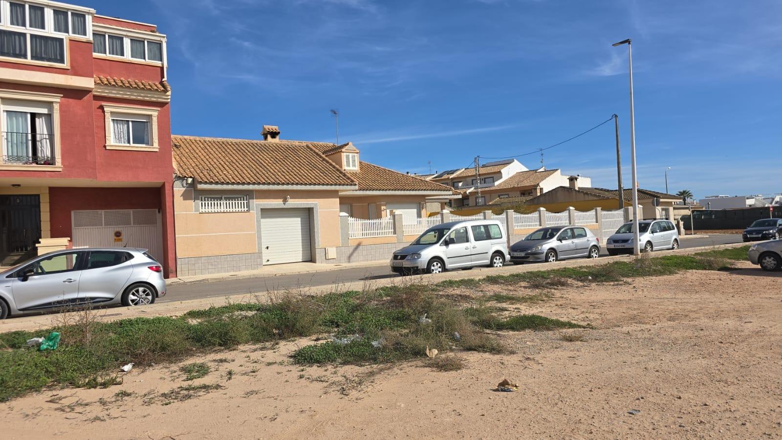 4-Bedroom Villa in Pilar de la Horadada - Image 2