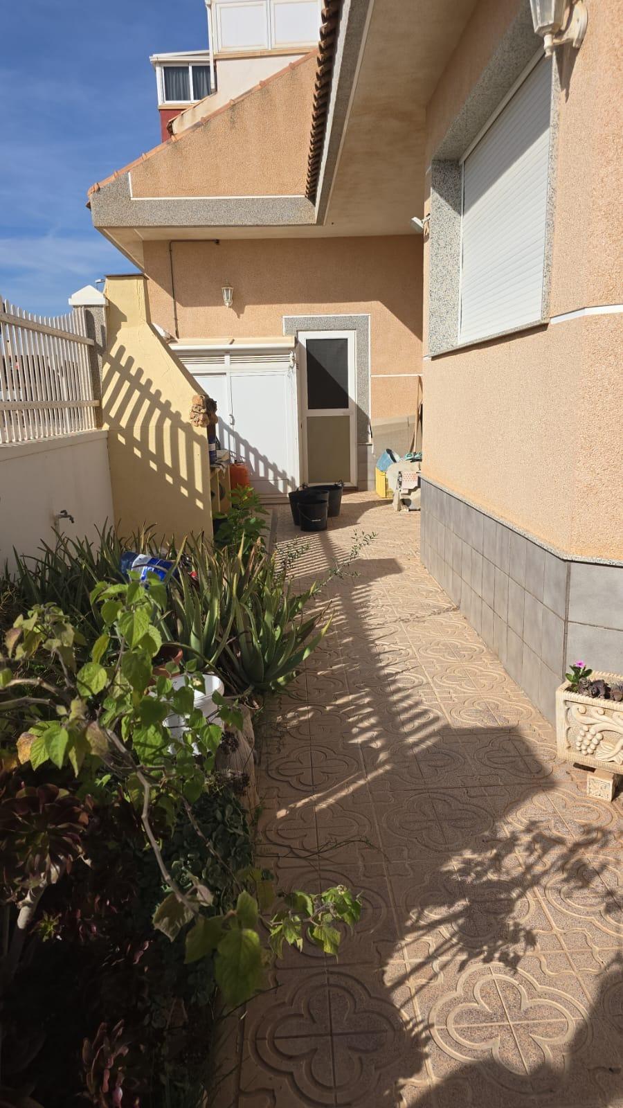 4-Bedroom Villa in Pilar de la Horadada - Image 3