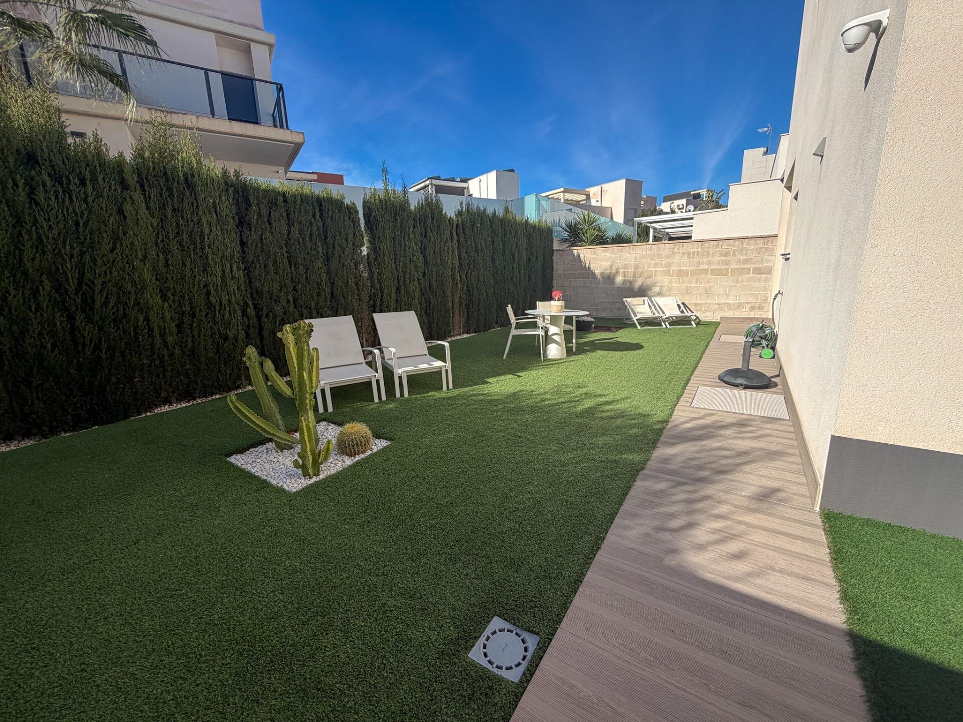4-Bedroom Villa in San Miguel de Salinas - Image 14