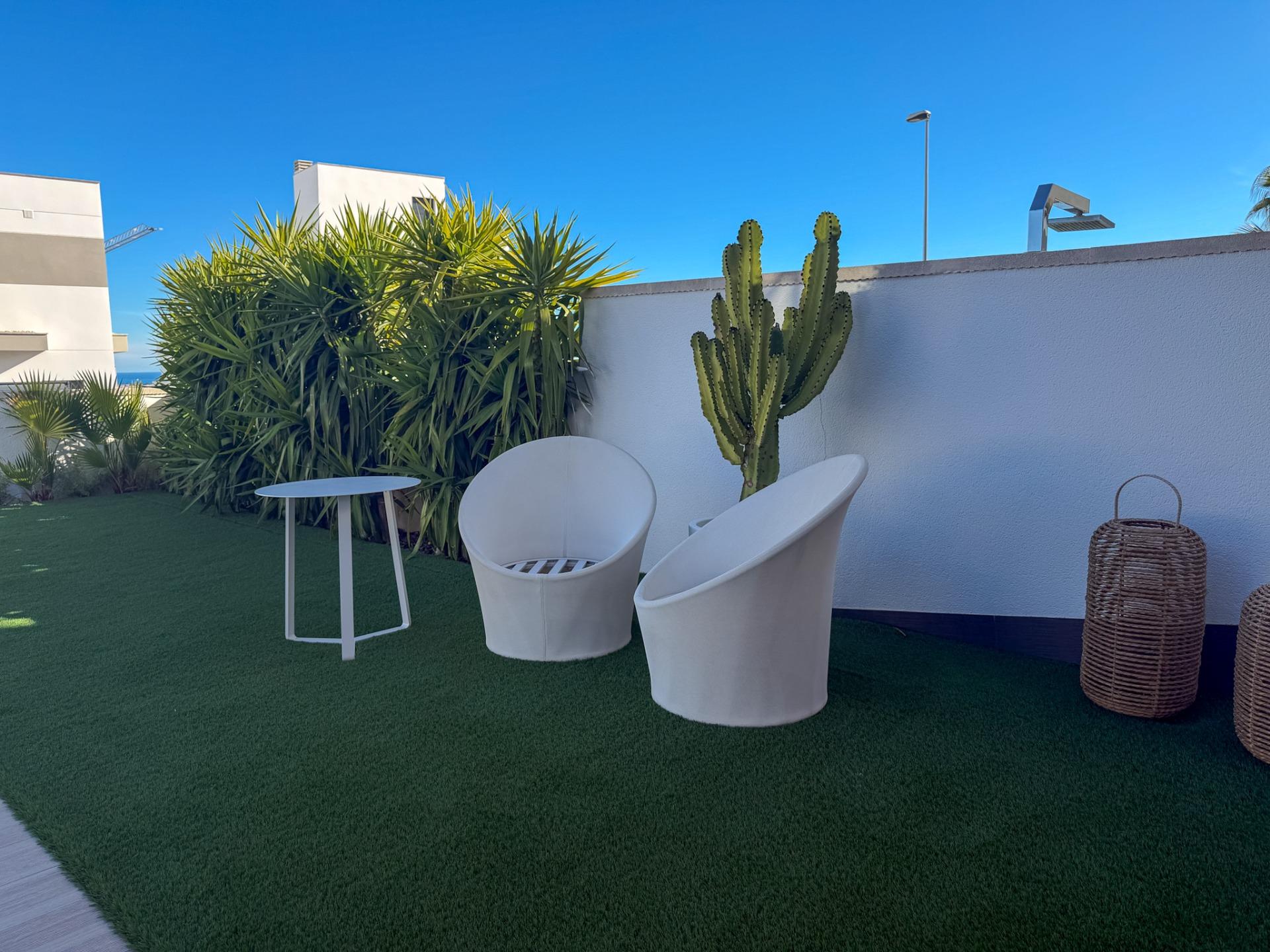 4-Bedroom Villa in San Miguel de Salinas - Image 6