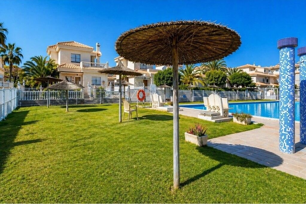2-Bedroom Apartment in Playa Flamenca, Orihuela Costa - Image 1