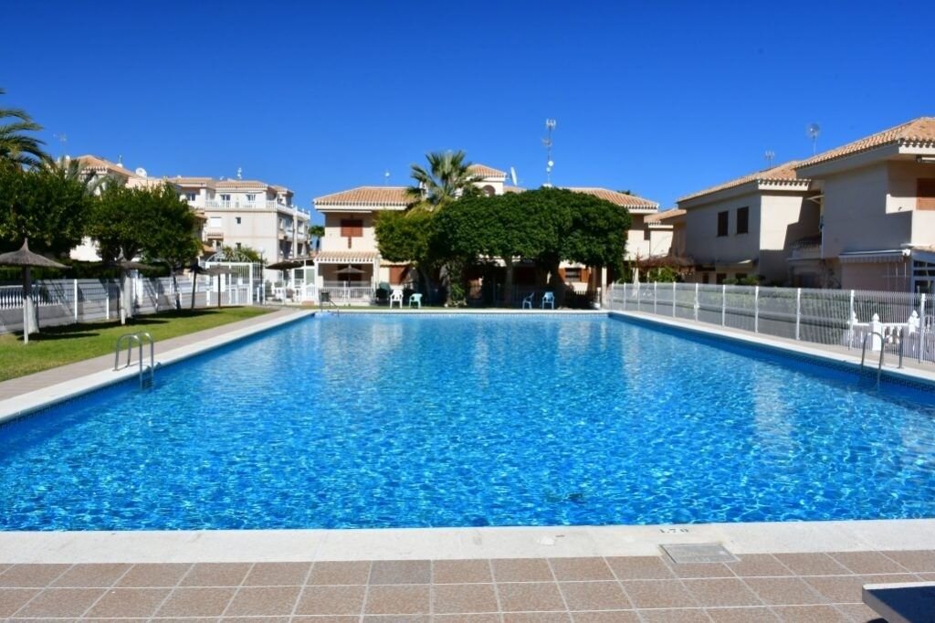 2-Bedroom Apartment in Playa Flamenca, Orihuela Costa - Image 13