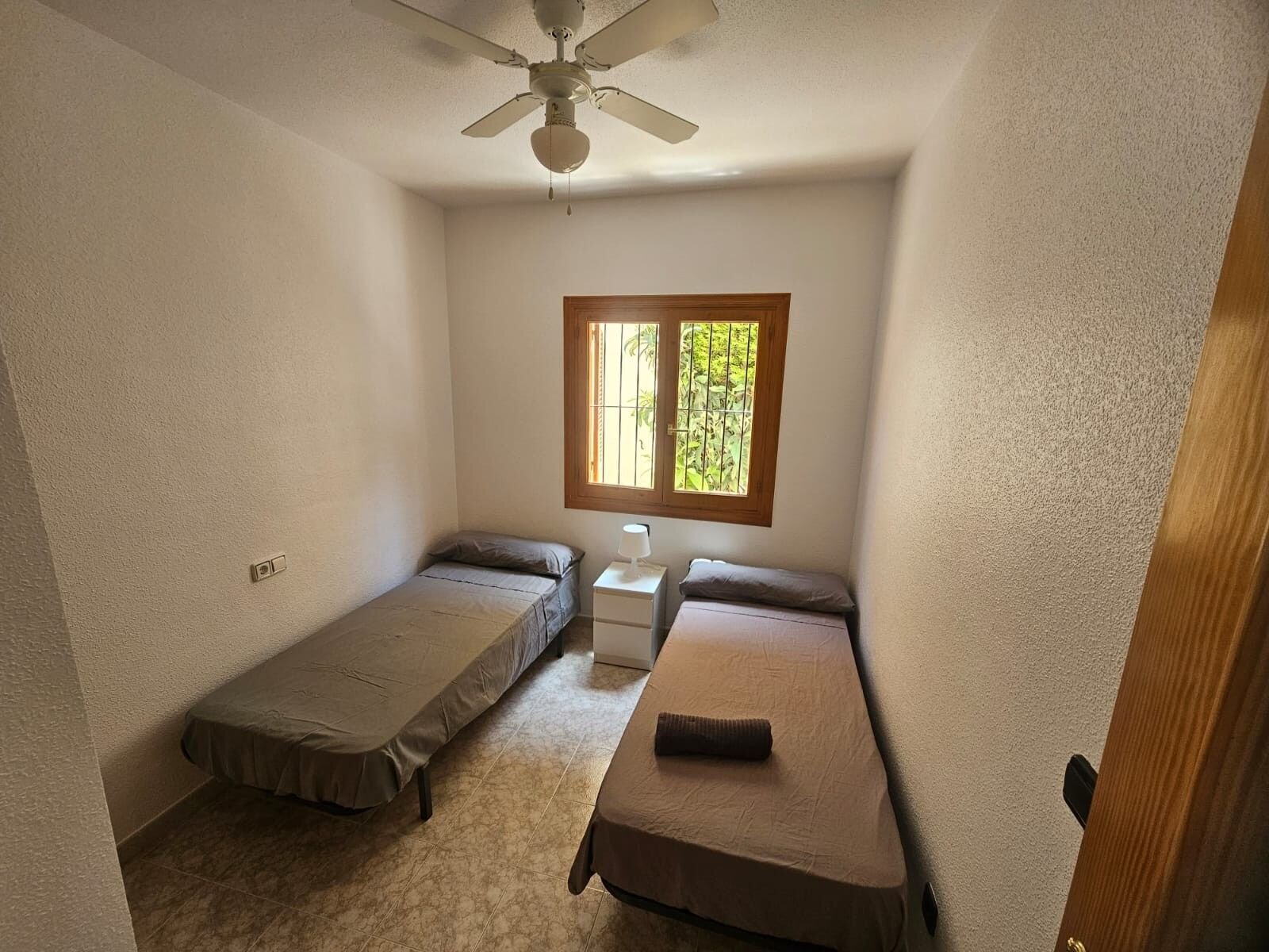2-Bedroom Apartment in Playa Flamenca, Orihuela Costa - Image 9