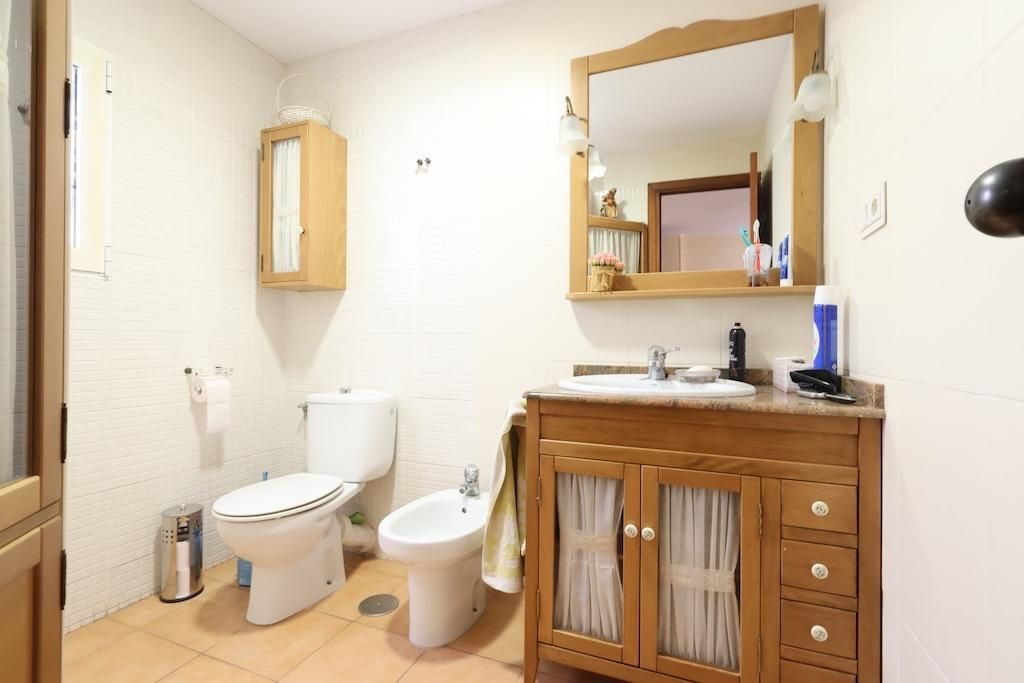 3-Bedroom Apartment in Acequion, Torrevieja - Image 10
