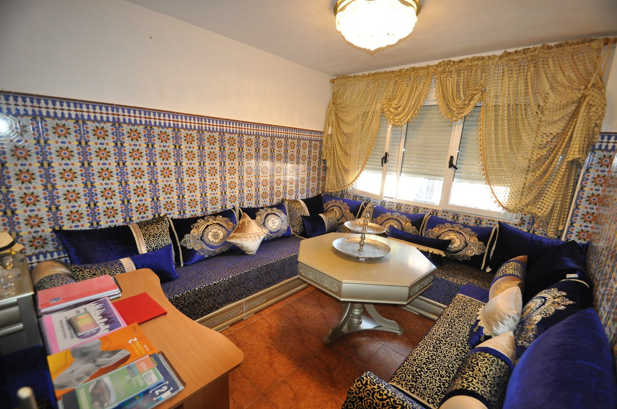 6-Bedroom Townhouse in  Pinoso | Sunny Casas - Costa Blan... - Image 2