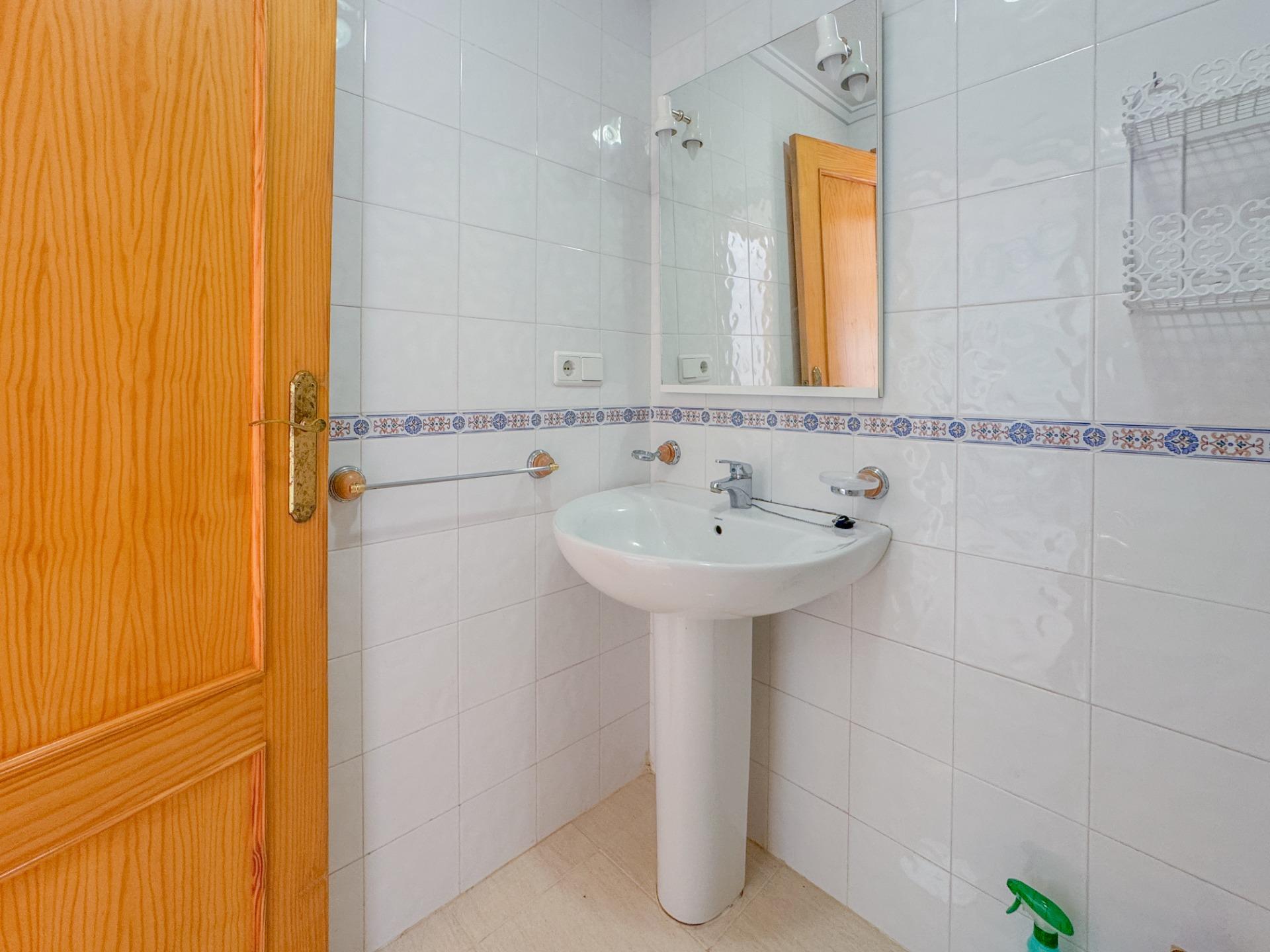 2-Bedroom Ground Floor Apartment in Villamartín-las Filipinas, Orihuela Costa - Image 17