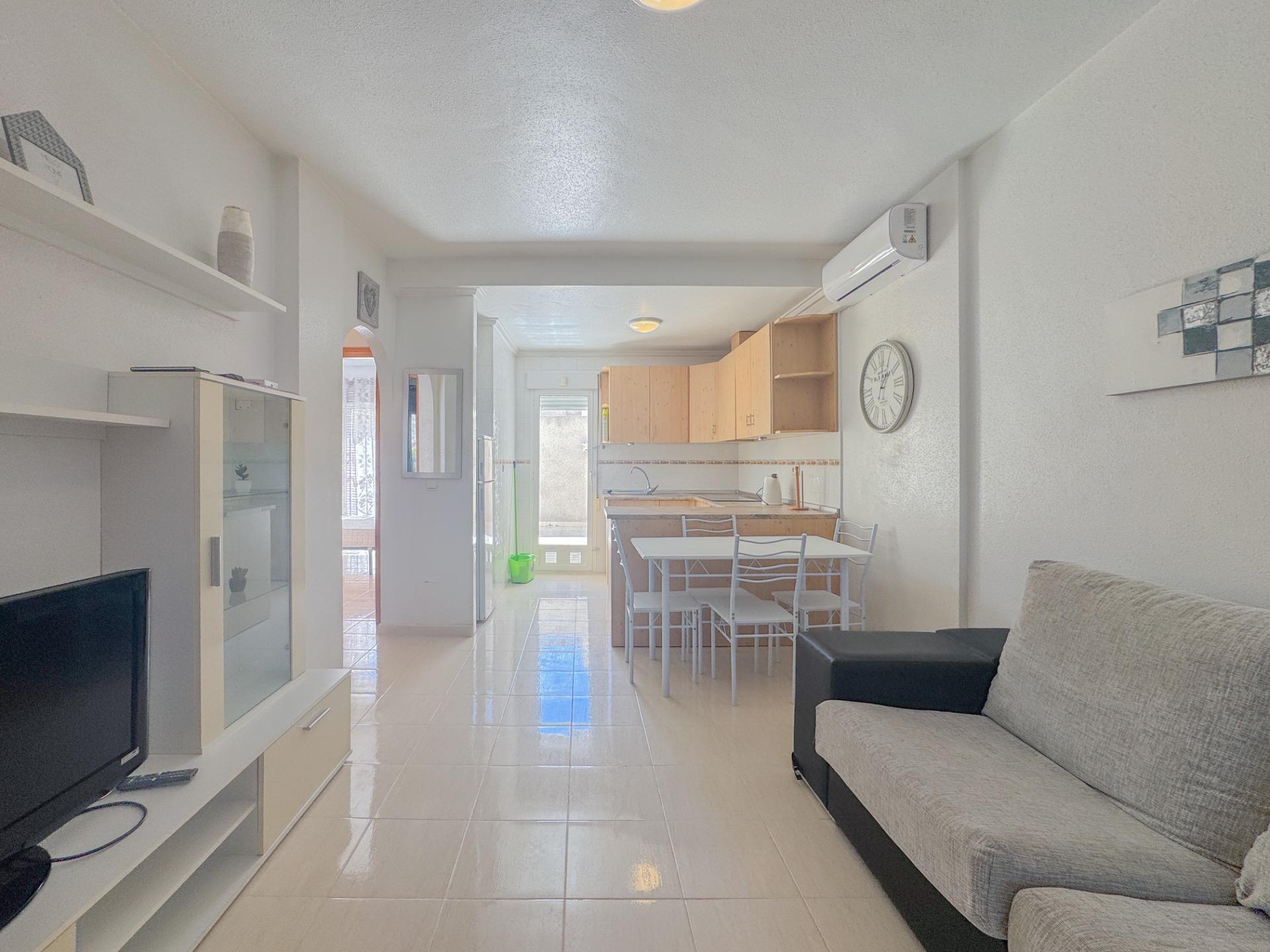 2-Bedroom Ground Floor Apartment in Villamartín-las Filipinas, Orihuela Costa - Image 3
