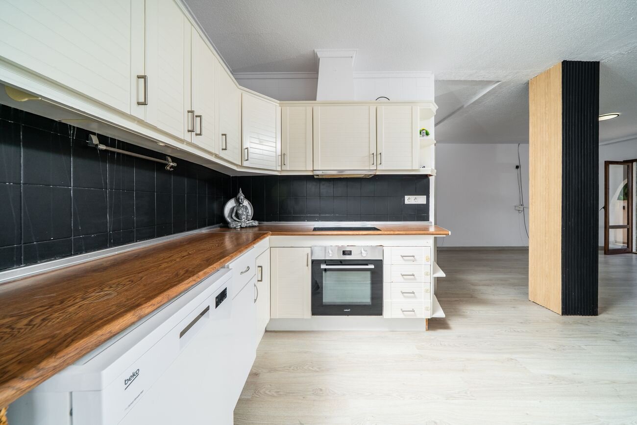 5-Bedroom Villa in La Siesta, Torrevieja - Image 50