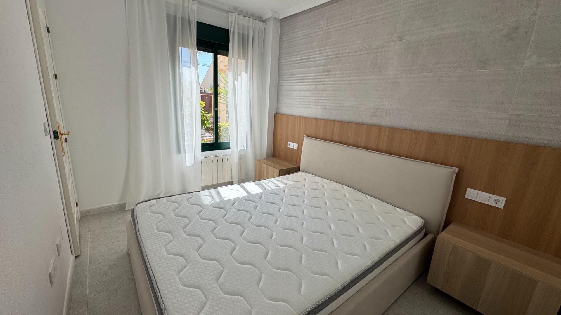 2-Bedroom Apartment in Villamartín-las Filipinas, Orihuela Costa - Image 16